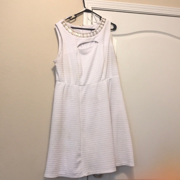 Studio One Dresses & Skirts - Plus size sleeveless white dress